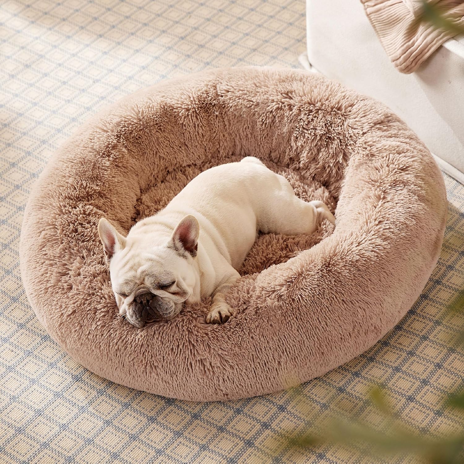 Bedsure Calming Donut Dog Bed for Medium Dogs - 30-Inch Washable Plush Faux Fur Cat Bed with Anti-Slip Round Design, Suitable for Pets Up to 45 lbs, Camel Color